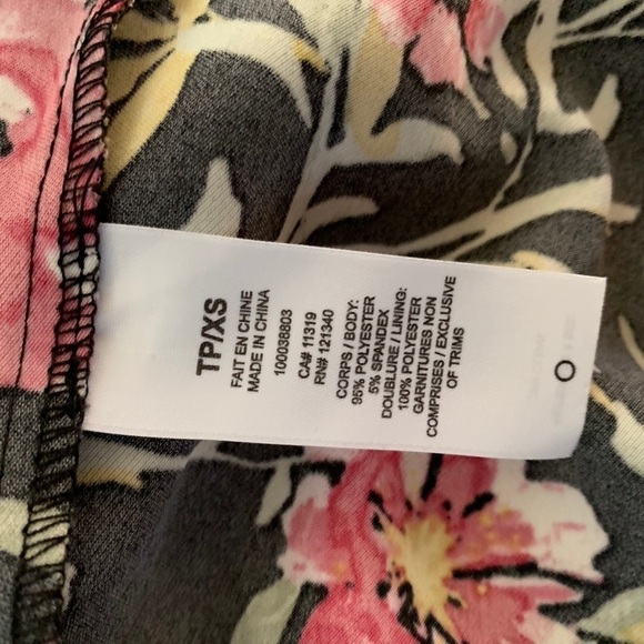 DYNAMITE Floral 3/4 sleeve Kimono - Picture 9 of 11